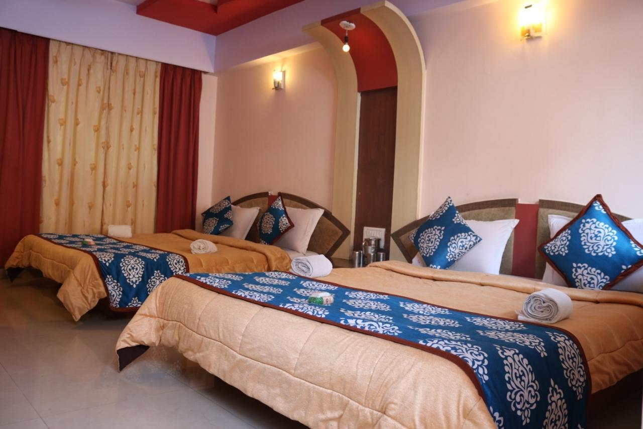Hotel Sai Regency Mahābaleshwar Exteriör bild
